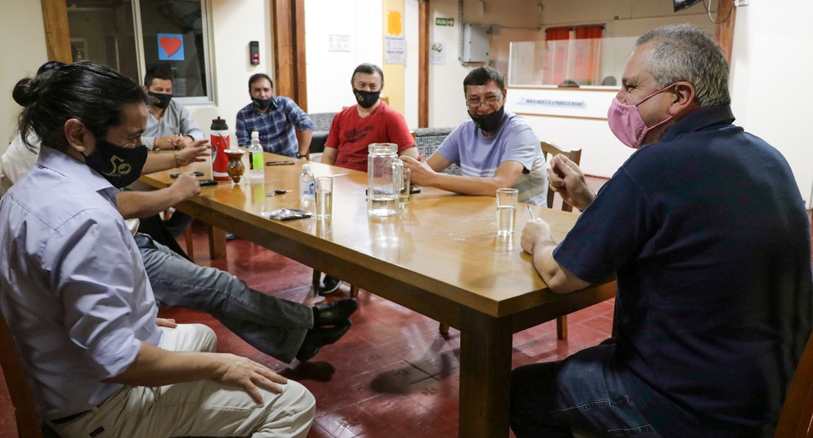 #Diálogos <a href="/passalacquaok/">Hugo Passalacqua</a> se reunió con <a href="/udpm_misiones/">UDPM</a> para “analizar alternativas a futuro" de la educación en #Misiones economis.com.ar/passalacqua-se…