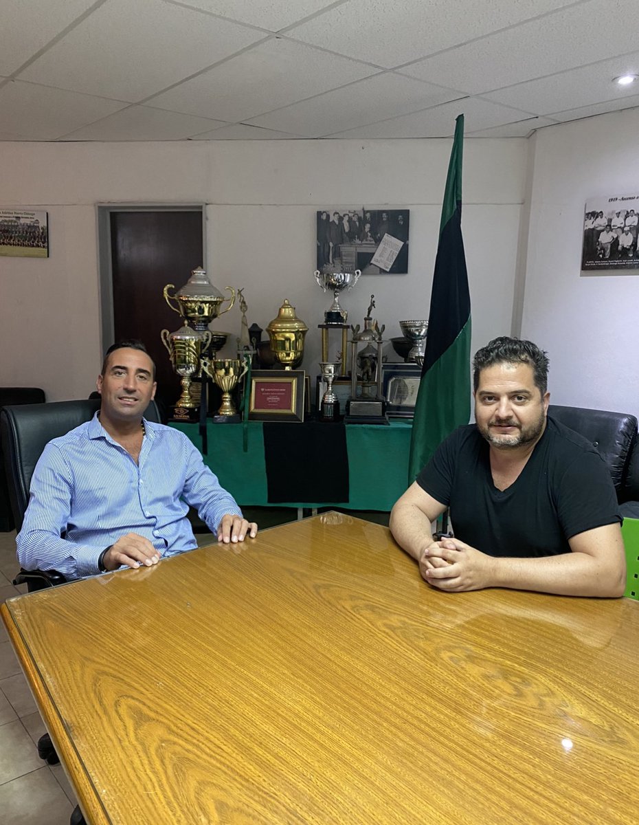EsperanzaVyN's tweet photo. El Presidente Germán Kent le pidió que lo acompañe a Hernán Ramos como su compañero de fórmula. Será Germán Kent Presidente - Hernán Ramos Vicepresidente #EsperanzaVerdeYNegra #LaFuerzaSomosTodos https://t.co/LyjjLVk7YV