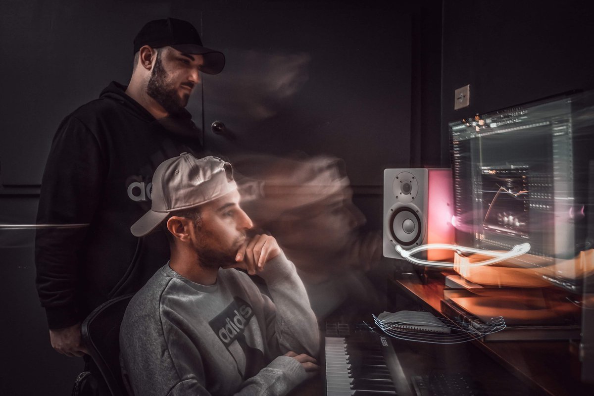 Ghost Producing 😉 👻 #Halloween #edm #EDMTwitter #progressivehouse #dancemusic #chicago #studio #music #musicproducers #producerlife #musician #flstudio #october