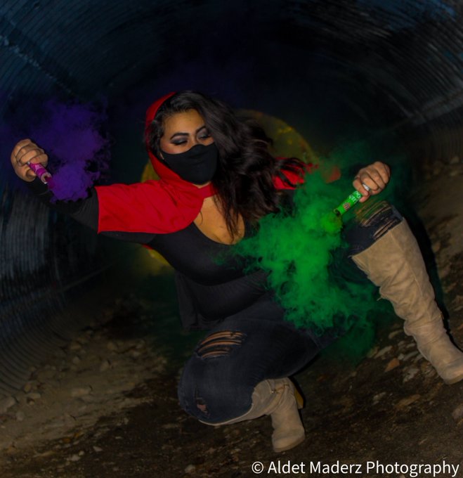 A few photos from my photo shoot yesterday! https://t.co/BI8PsuRURR