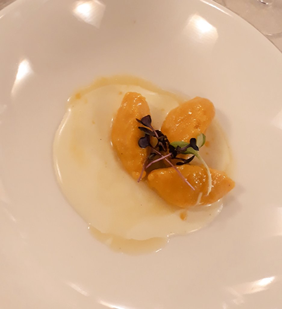 Marco_K18's tweet photo. #ChefinGreen #autunno
Risotto mantecato alla Toma cavolo nero e nocciole tostate chef @PaoloRibotto
Gnocchi di zucca al cucchiaio con fonduta d'Alpe #Chef @PamelaParisi
#cibo #food #cucina
@LurisiaAcque @RisoBuono
@RisoTesta L'Autin Cascina Boschetto page
Ballarini 1889 @GGusto https://t.co/DBKTzP2cFm