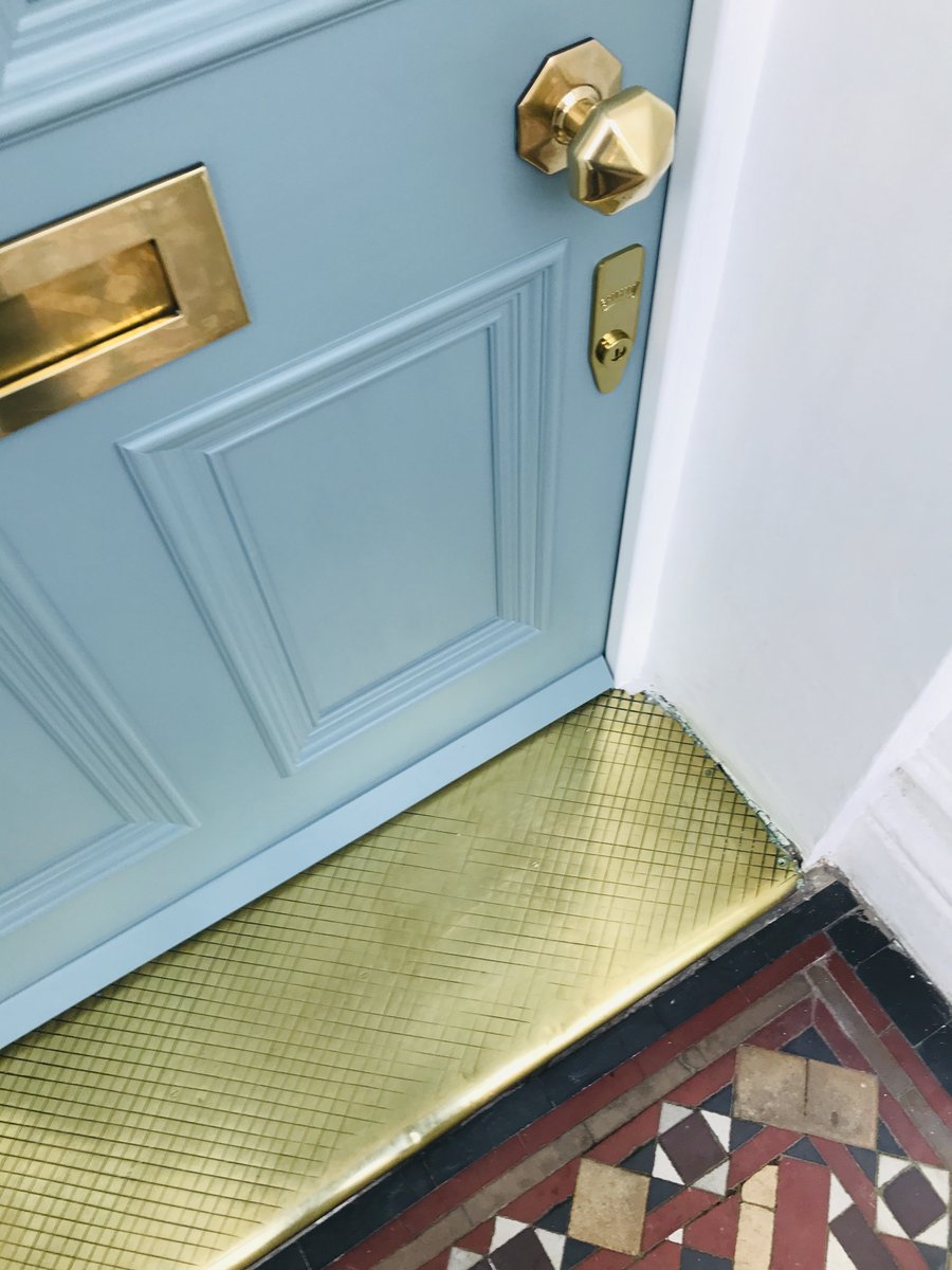 info_front's tweet photo. It is important that the architectural period or era of your home influences your choice of front door.

https://t.co/6V5KrrmUNt https://t.co/VrUFkWj7nl
