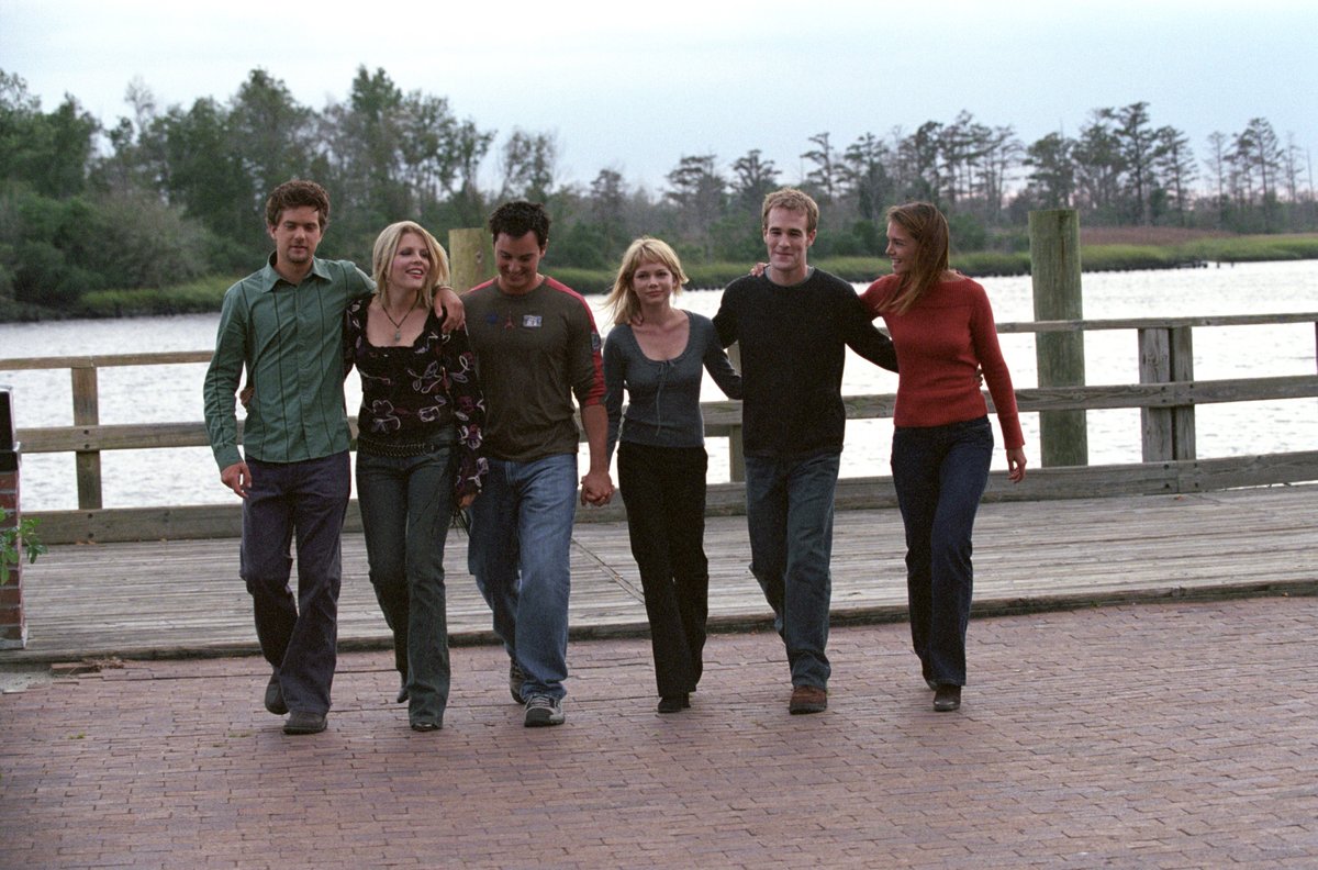 netflix's tweet photo. Dawson's Creek — one of television's most beloved coming-of-age stories — is coming to Netflix in The US on November 1

...and before you ask, the episodes won't have the original theme song (sorry) https://t.co/f07QkbdFJY