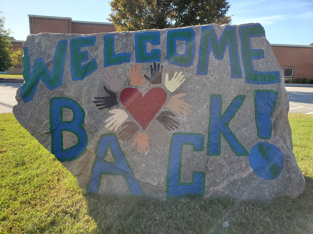 Front of the Rock <a href="/LHECMES/">Lincoln HeightsECMES</a> is painted! #welcomeback #missourstudents