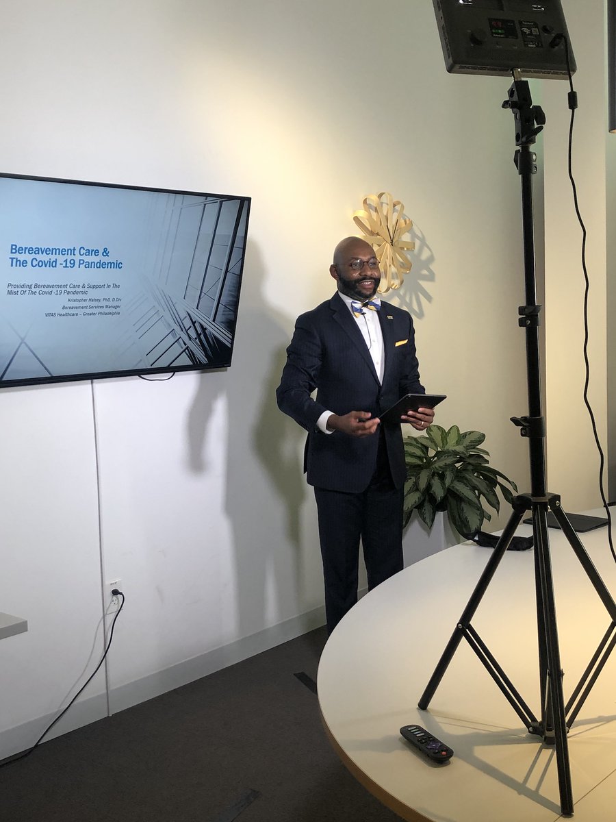 VITAS's tweet photo. Thanks, @AAMN_Nursing, for live streaming the AAMN2020 Conference, including a session on COVID-19 and palliative care. VITAS proudly supports partners who advocate for compassionate end-of-life care. #AAMN2020 https://t.co/O6OUM25xRH