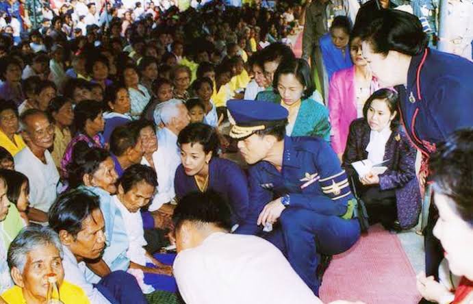 natthaphon_to tweet media