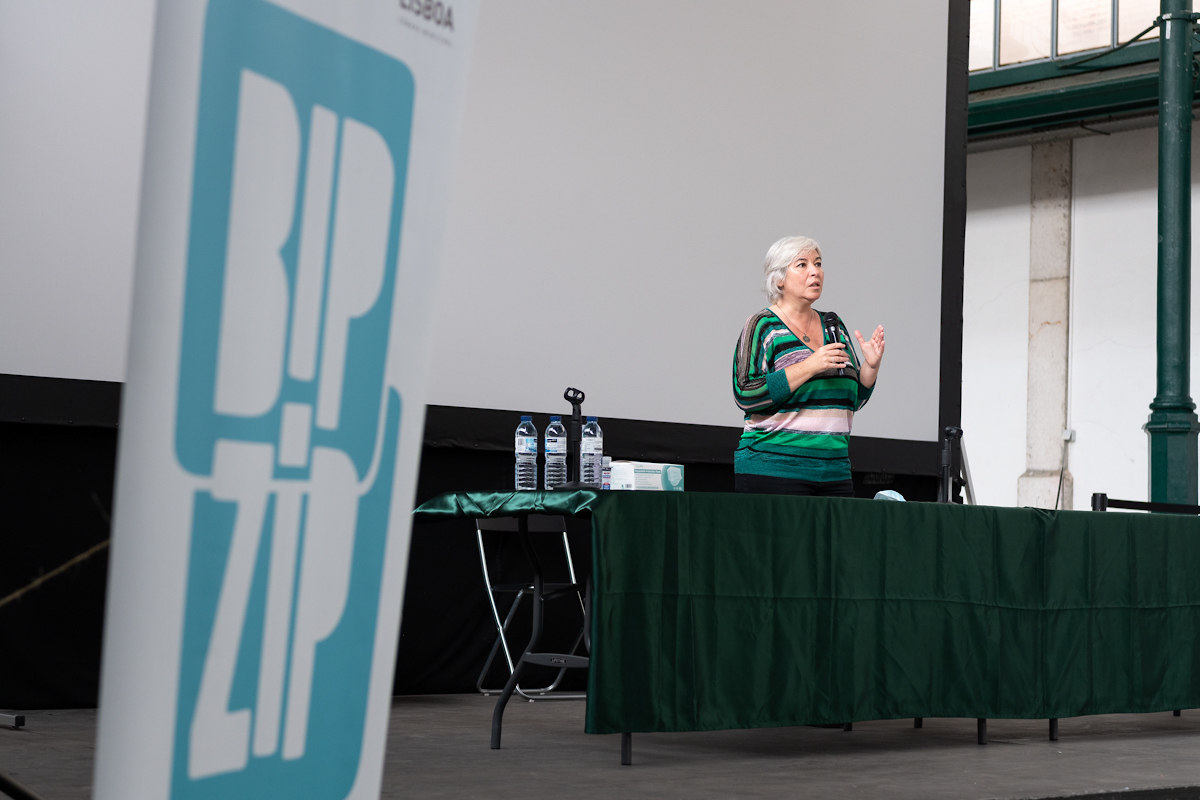 CamaraLisboa's tweet photo. A Câmara de #Lisboa vai apoiar 37 projetos na 10ª edição do programa BIP/ZIP – Bairros e Zonas de Intervenção Prioritária, num investimento municipal de 1,6 milhões de euros. Foram assinados hoje os primeiros protocolos para projetos na zona do centro histórico da cidade. #BIPZIP https://t.co/I5ELBBHi6j