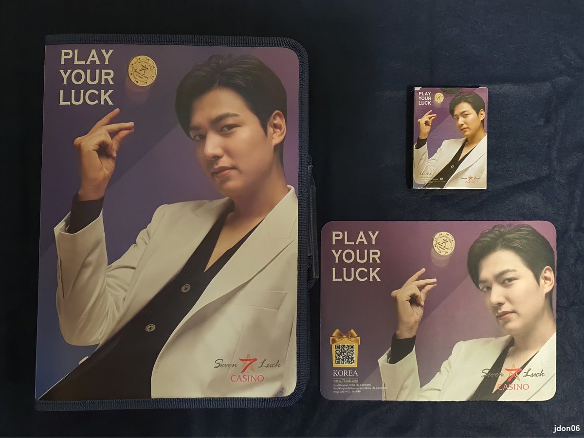 jdon0607's tweet photo. #SevenLuck_Casino ♠️♥️♣️♦️
#세븐럭 신상 굿즈~ 득템 ~ 🤹♀️
#세븐럭 #7luck #신상굿즈 #서류화일가방 #포커 #마우스패드 https://t.co/ESNlq4NFEU