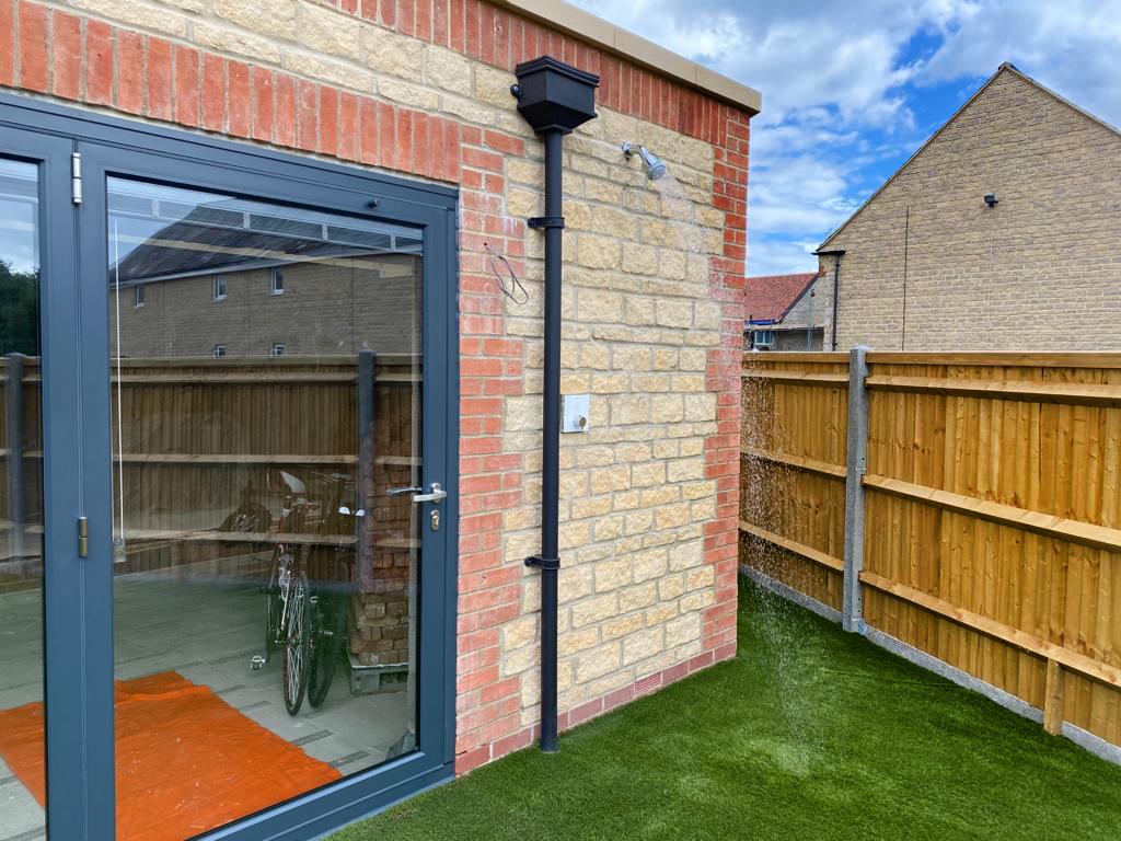 LeonConstructs's tweet photo. If you're considering a new build project, extension or renovation, then please do get in touch by calling 01869 323677. Our professional and friendly team would love to hear from you. #VisitLeonConstruction #NewBuilds #Extensions #Renovations #Joinery https://t.co/vn8wEuMIBz https://t.co/qVkGiqs7eK