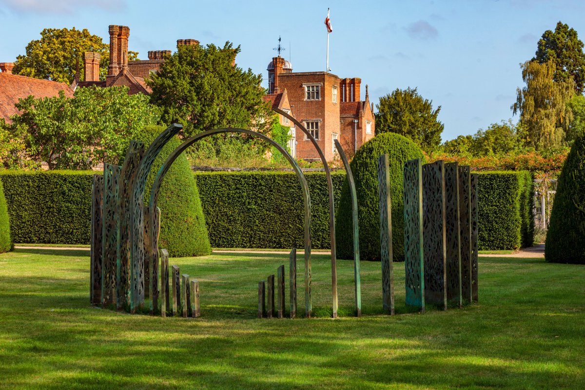 davidharber's tweet image. Exclusively on display within our @GreatFosters exhibition is Enclosure; the first and only sculpture of its kind within the David Harber portfolio, designed to symbolise the emotional and intellectual relationship between mankind and nature.