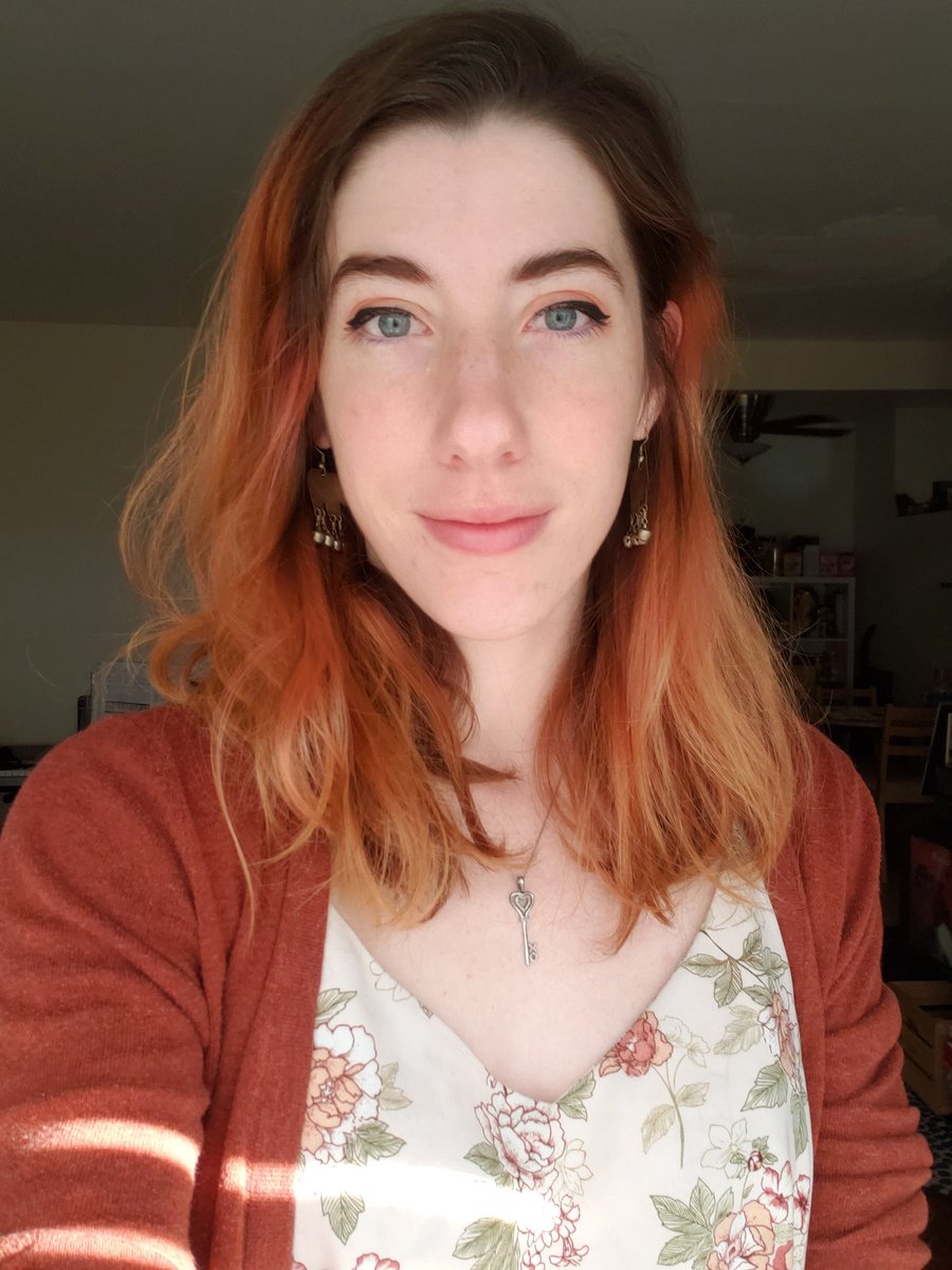Sleyjar1's tweet photo. A couple of looks from my staycation this weekend ☺👌🏻 
I used a facial spray to give a dewy look but I think I went overboard and got that sweaty look LOL https://t.co/Va4YHC6zR8