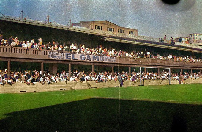 FOTOS HISTORICAS O CHULAS DE FUTBOL - Página 17 EktFUoGWMAMmHV9?format=jpg&name=small