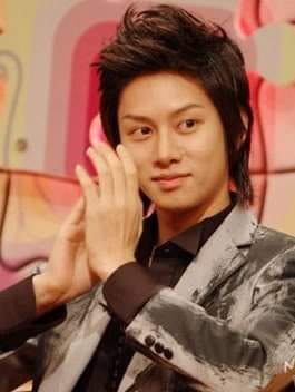  Heechul & Kyuhyun Day @SJofficial  #ELFsWithSuperJunior Can Heechul have this hairstyle again?? 