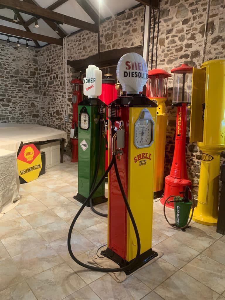 UKREST0RATI0N's tweet image. UK Restoration’s latest fully restored Avery Hardoll 288 Petrol Pumps with fully restored internals in Shell and Power Liveries.
#clientprojects #Shell #averyhardoll #Shellmotorspirit #Power #restoration #petroliana #vintagepetrolpumps #motoring #signwriting #logos #automobilia