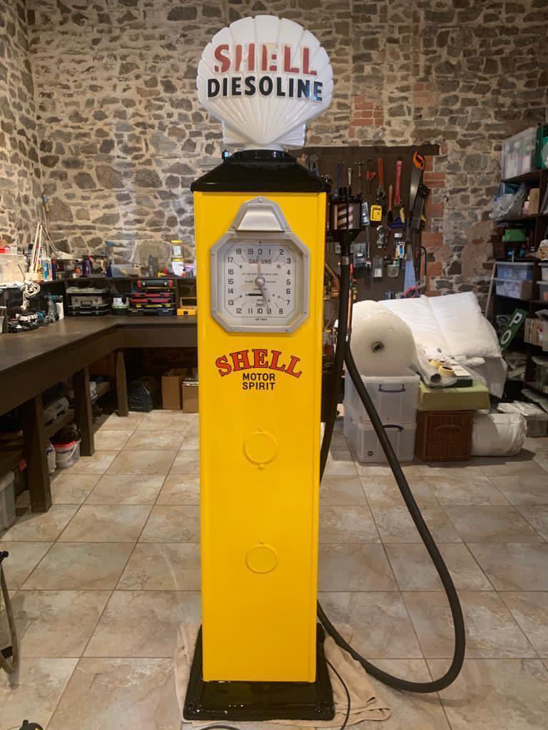 UKREST0RATI0N's tweet image. UK Restoration’s latest fully restored Avery Hardoll 288 Petrol Pumps with fully restored internals in Shell and Power Liveries.
#clientprojects #Shell #averyhardoll #Shellmotorspirit #Power #restoration #petroliana #vintagepetrolpumps #motoring #signwriting #logos #automobilia