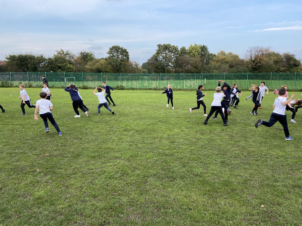 SpringCottagePS's tweet image. Today was #springcottage5T and #springcottage5L’s last Cricket session with @TomYcb - the children have loved the sequence of lessons and have learned a lot along the way 🏏 #springcottagesports