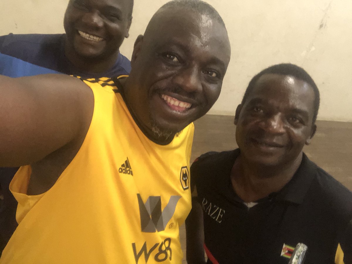 Chakariboy's tweet photo. @maguranyanga @mikemadoda @BKshoni @Gazzaman14 your fitness is everything another tough day under the guidance of squad coaching expert Mashumba #divanyamweda #alexsportsclub https://t.co/lUOnAM97Ht