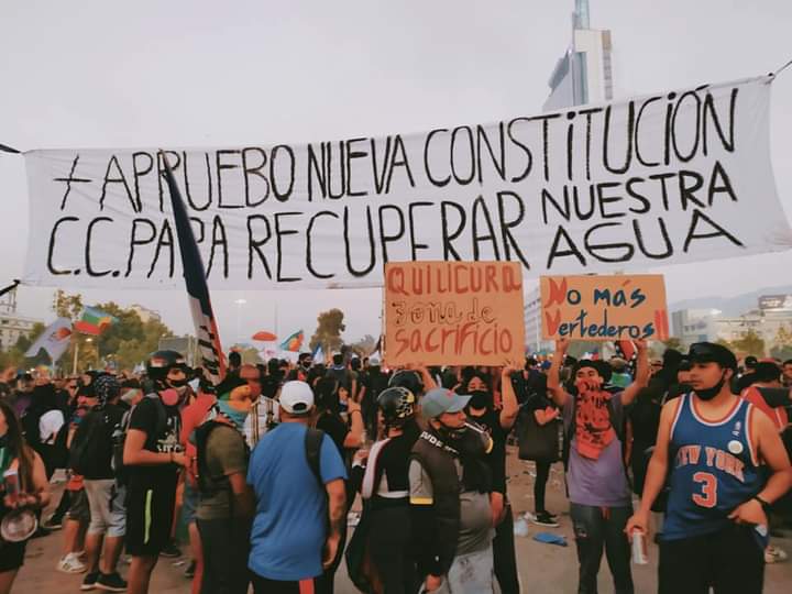 🔴 Nuestros amigos de <a href="/RQuilicura/">Resistencia Socioambiental Quilicura</a> manifestándose de forma pacífica 🌱💧🙌 y posicionado nuestras demandas.. #NACIONALIZACIONdelAgua #APROBAMOS #NuevaconstituciónAmbientalista ‼
#LeydeHumedalesYA‼