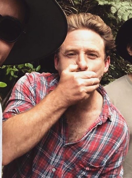 GonzoNr2's tweet photo. Good evening.... trying to get home now and forget bout this day ...
#dailydean #deanogorman #emmettskilton #jaredturner #almightyjohnsons @geekmom814 @AuggieDragon @terr6210 @RavnaofErebor @giselargg @Sofie73472627 @majormarianna1 @KateARH @1ofmeisenough @owlladycal @atrA208 https://t.co/8qoe18wYTN