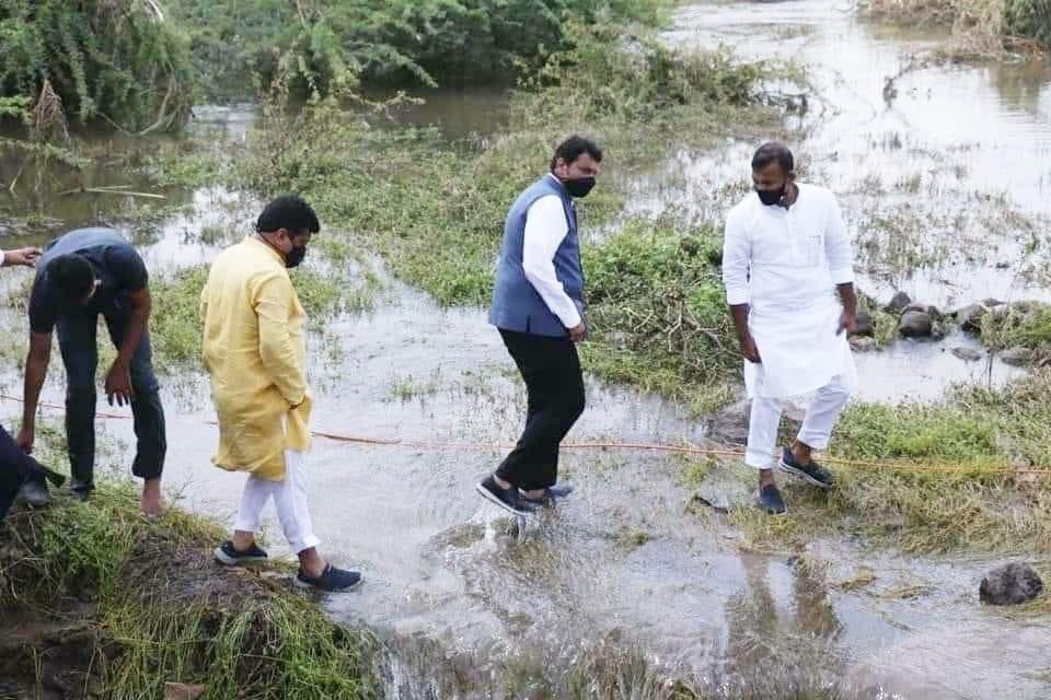 iyogeshmakwana's tweet photo. जनतेच्या मनातील मुख्यमंत्री देवेंद्र फडणवीस साहेब .@Dev_Fadnavis @manoj_kotak @mihirkotecha @bjpmanishtiwari https://t.co/7s9hbZFJx8