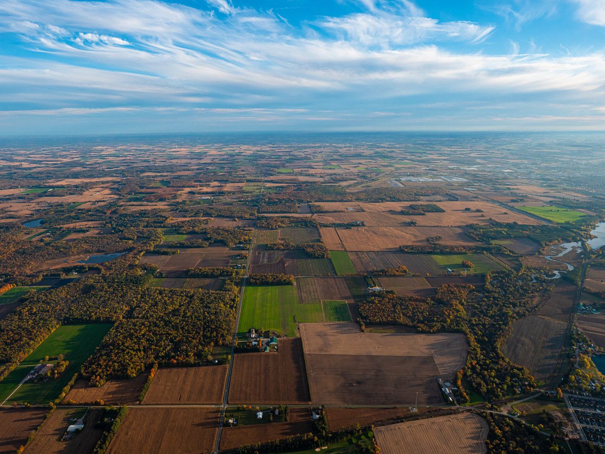 RuralOxfordEDC's tweet photo. Whether you’re shopping online, exploring downtown, or enjoying a country road drive to one of our incredible rural vendors, we thank you for #supportingoxford. 

Find a number of great local businesses here: https://t.co/XvozeWpLKF

#RuralOxford #OxfordCounty #supportlocal https://t.co/JVabBaLnVg