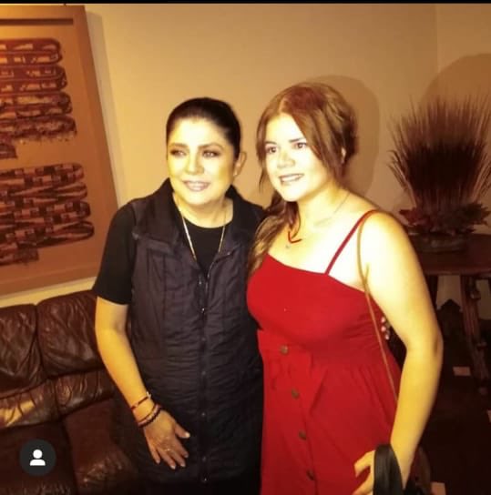 YurianaGarabito's tweet photo. @victoriaruffo31  Victoria eres un ser maravilloso lleno de luz y bondad,  nunca voy a olvidar ese día que te vi por primera vez q te abrace y q te dije lo mucho que te quiero... No hay nada más bonito saber q el cariño es recíproco.  Te quiero mucho. ❤️❤️❤️ https://t.co/GYKMAou1bT