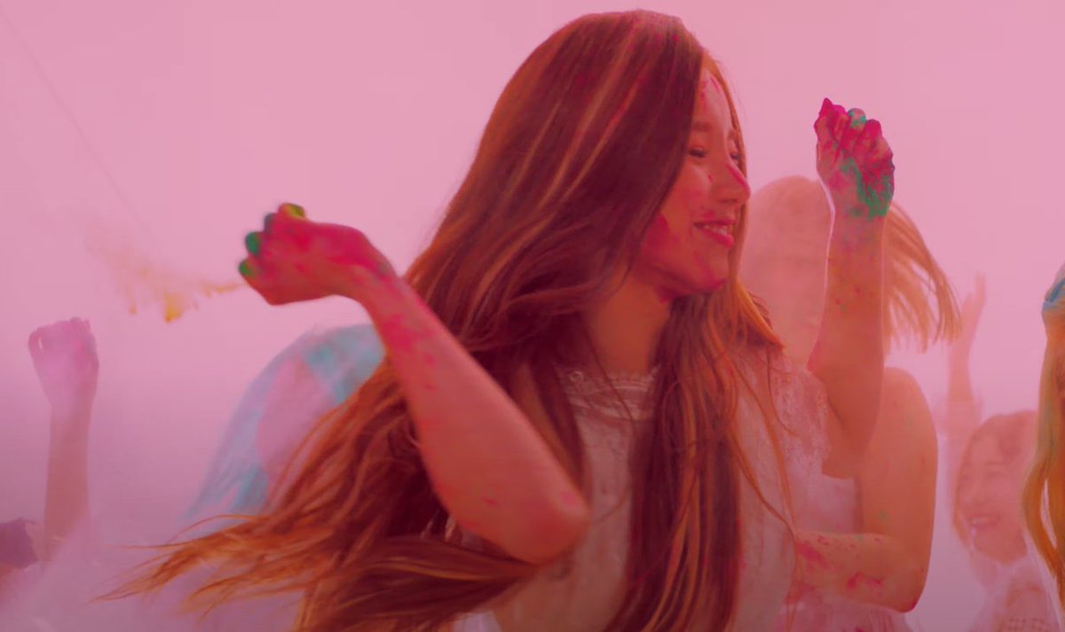 bestofheejin's tweet photo. — jeon heejin ♡.°୭̥
   ⤷ why not mv ˎˊ˗
   ꒰ #희진 ୨୧ #이달의소녀 ꒱ https://t.co/PcuDkgwt03