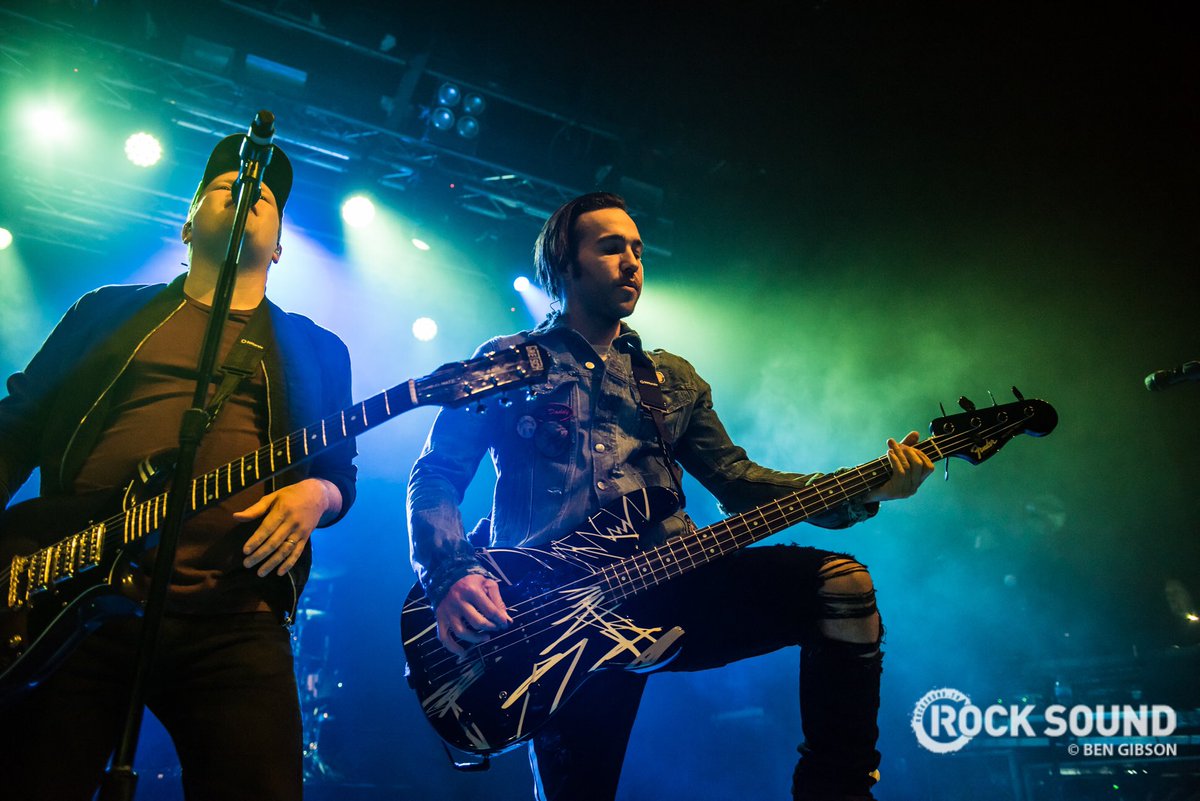 Fall Out Boy fans, want to go home? (Trust me it’s safe!)click on the door. ______|       ||       ||     ° ||       |————