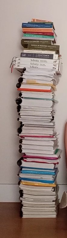 Celiajn's tweet photo. Mucha diferencia entre lo que nos exige la #UGR y lo que nos ofrecen #SAS #NoSinMisPracticasMedicina @clinicogranada @hospital_hvn https://t.co/UaKwPbNUh3