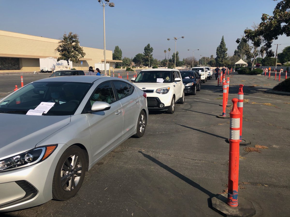 RUHSPH's tweet photo. A drive-thru #flu shot clinic is open until 1 p.m. TODAY for Riverside County residents at the old Sears building (5265 Arlington Ave. in Riverside). Flu shots are FREE! #RivCoNOW #RUHealth https://t.co/5yBdqBIHpX