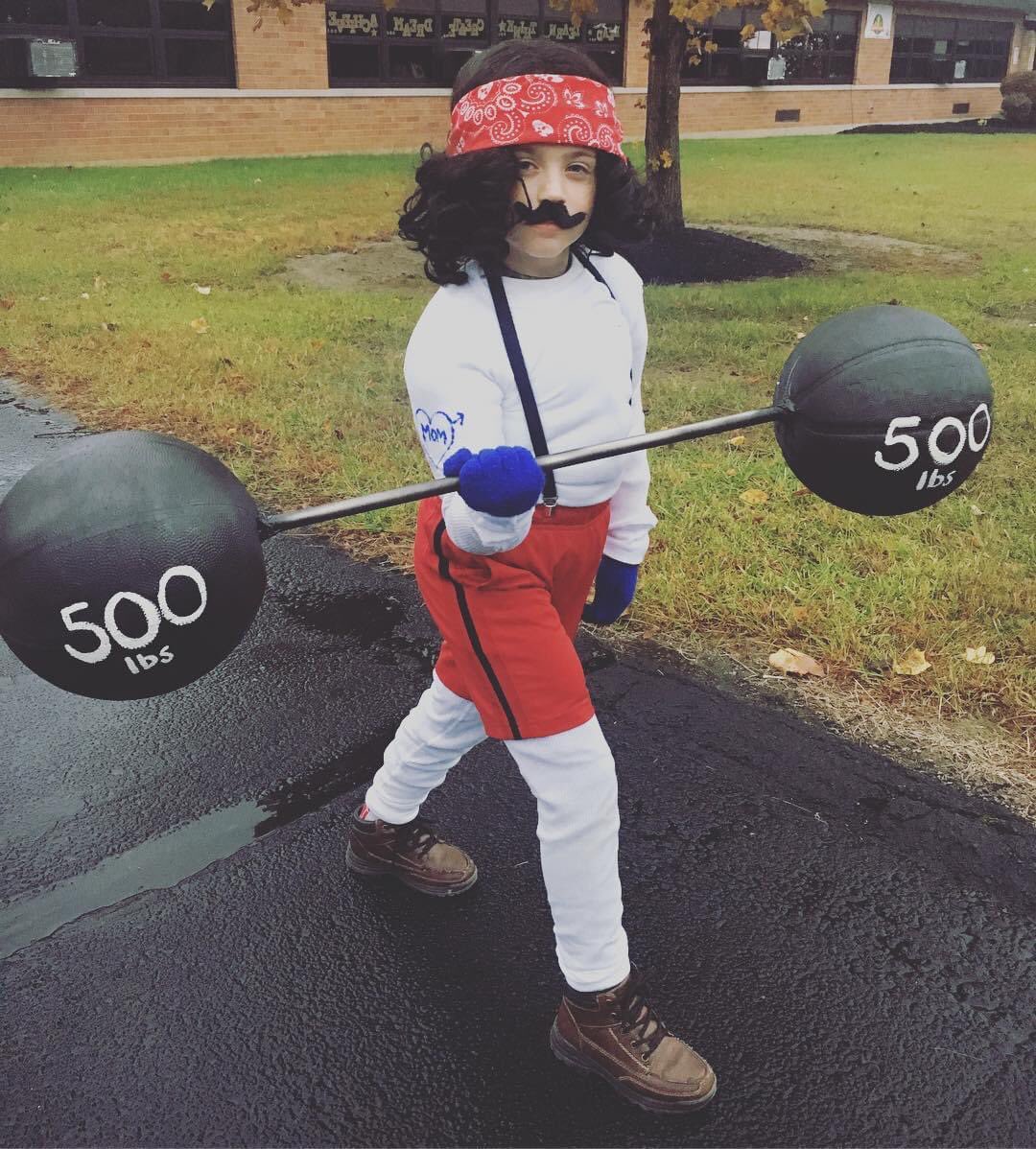 ashley_clifford's tweet photo. A couple throwback Halloween pics to enjoy! Not ready for this year yet. Go slow, October. Please! 🧡 #TrickORTreat #familieswhocostumetogether #booandsully #circuscrew #beautyandthebeast https://t.co/BNGZPWzPNP