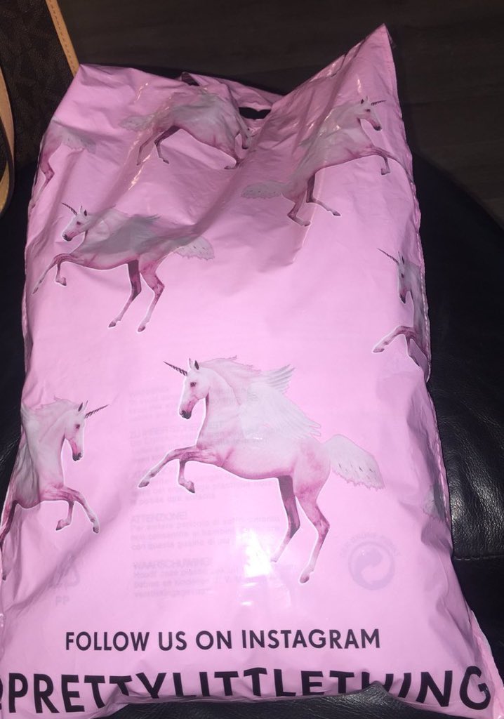 Prettylittlething Ar Twitter My Mum Bringing This Mornings Delivery To My Room