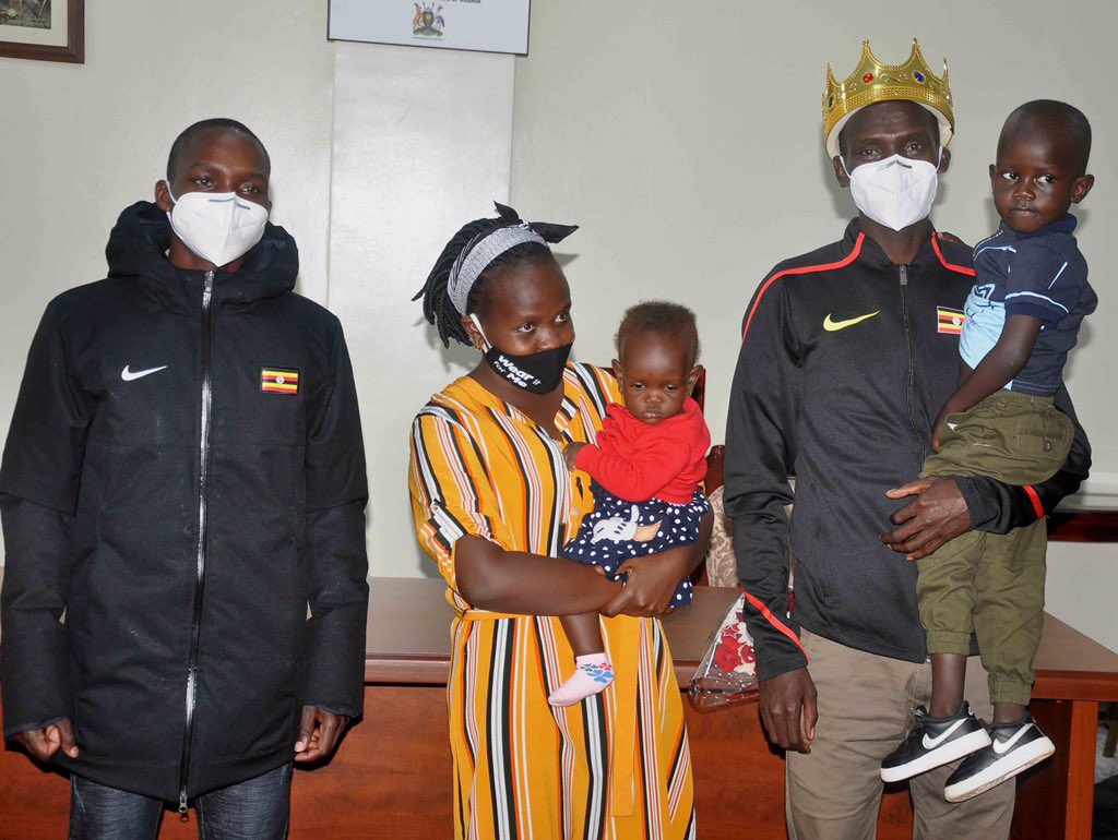 NCSUganda1's tweet photo. The #KingOfTrack @joshuacheptege1 is back home 🇺🇬!
World Champion and 4 World Record holder @joshuacheptege1 today arrived from Poland #WorldHalfMarathon and was received by a team from @NCSUganda1, @Educ_SportsUg, @AthleticsUgand1 alongside his family. https://t.co/BGgBiu2wSl