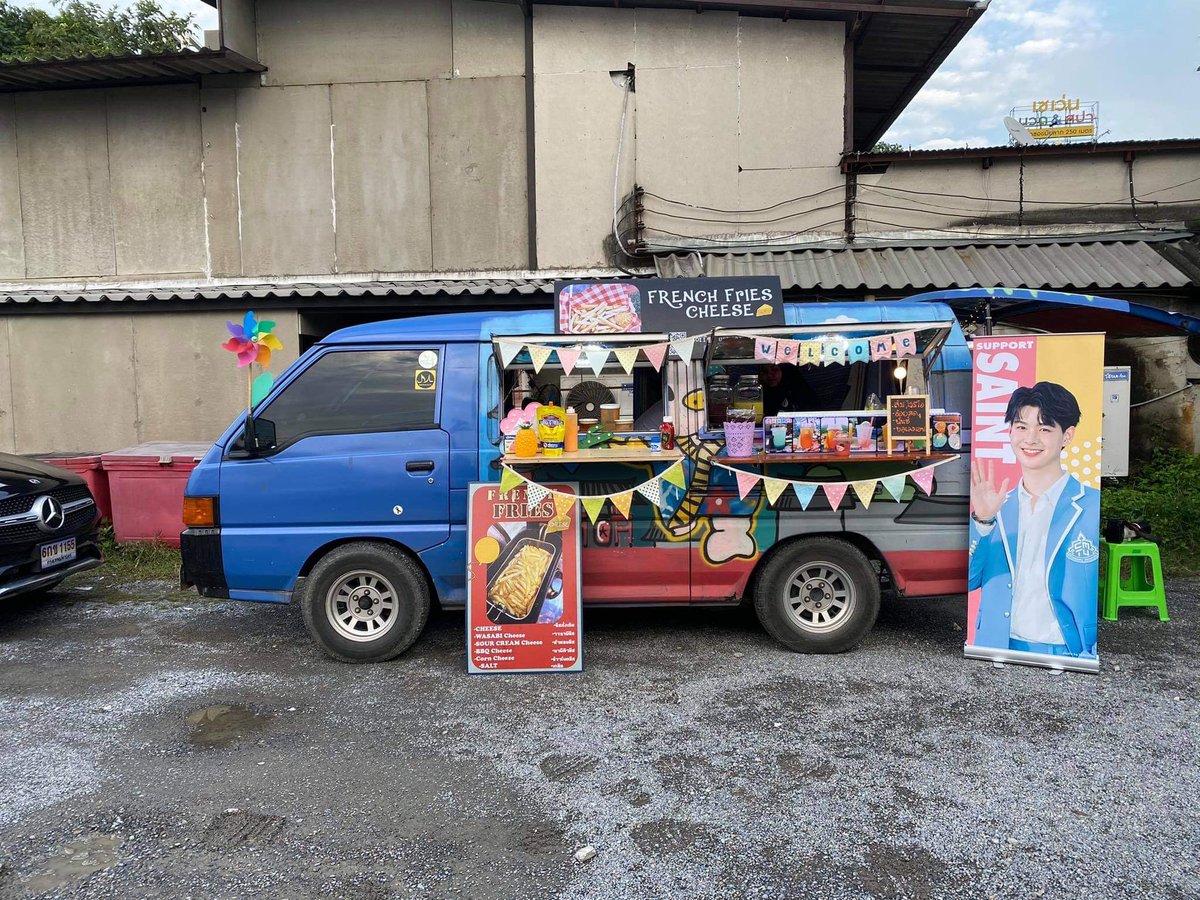 coffeebusbyaod's tweet photo. เรารู้ว่าน้องชอบ จินตรา......?
แตงโมมมมมม🍉🍉🍉🍉🍉
พร้อมเเล้วนะน้อง #Saint_sup 
มารอตั้งแต่11โมงน้องมา6โมงครึ่งก็รอ😅
#MingEr
#SupportSAINT
#foodsupport 
#coffeebusbyaod
#foodtruckครบวงจร
#foodtruckcatering 
#foodtruckthailand
#foodtruckbangkok 
#Foodtruck
#halalfoodtruck https://t.co/PJ6fLn7IAs