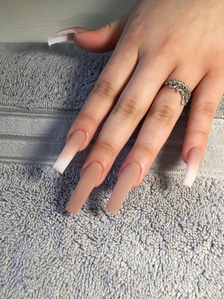 Dallas Nail Tech🌷 (maarlenhz) Twitter