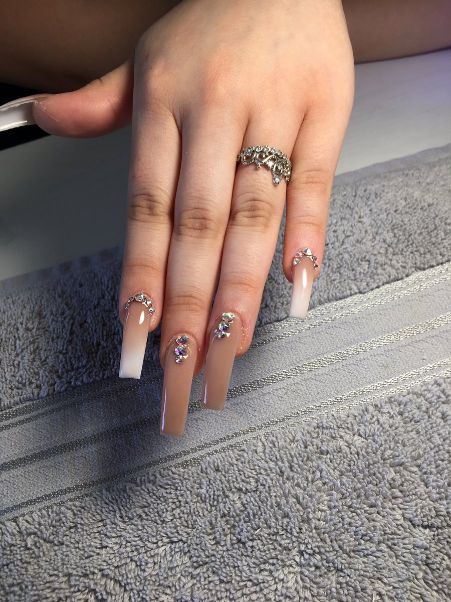 Dallas Nail Tech🌷 (maarlenhz) Twitter