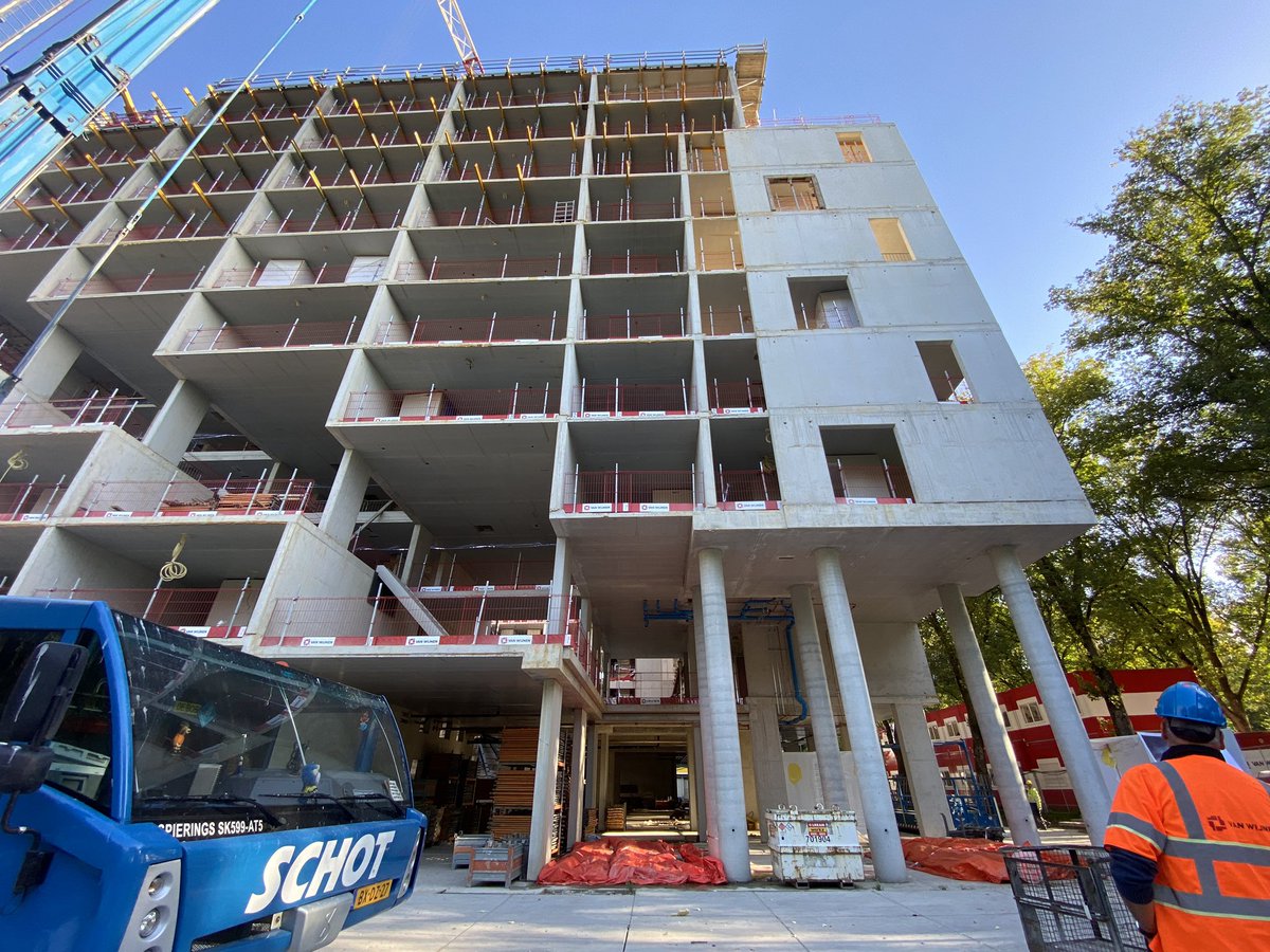 Heel enthousiast over ons nieuwe project rondom #TheCube in #Overvecht! Een wooncomplex met ruimte voor 639 studentenwoningen en 1000m2 aan #horeca en andere publieke ruimte. Benieuwd? Lees meer op thesocialcollective.nl/the-cube-overv…