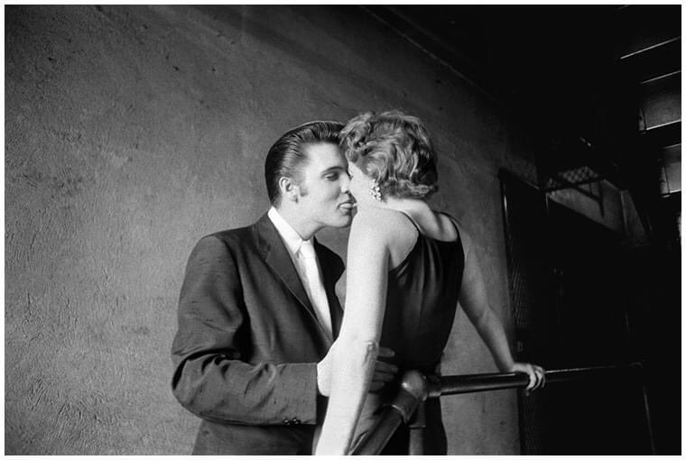 2014 - #ElvisPresley fotoğrafları ile bilinen Amerikalı fotoğrafçı #AlfredWertheimer öldü. #FotograftaBugün #todayinphotography #inthisday #19Ekim #October19 #otd https://t.co/yurPEwwI8y