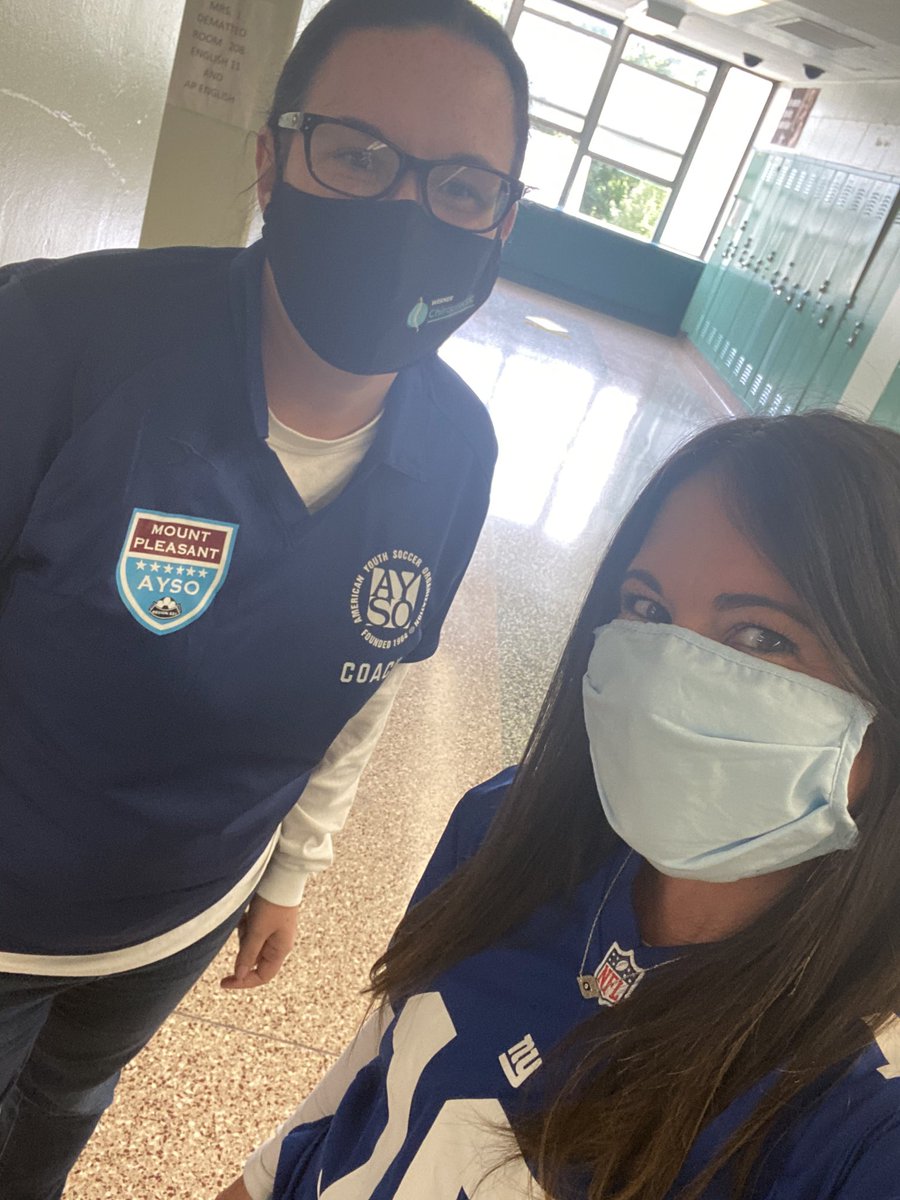 GhsSmart's tweet photo. Sports Fan Day! @GortonHS @RcollinsJudon @YonkersSchools @quezada1229 https://t.co/USWebB5rMR