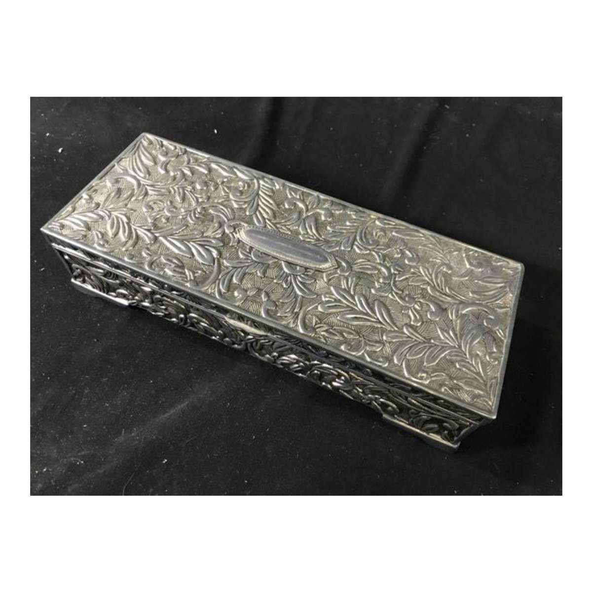 Vintage Godinger Silver Plate Jewelry Casket https://t.co/wIoxWuRz3N #silver #mothersday #rectangle #silverdresserbox #ornatesilverbox #trinketbox #jewelrybox #gotvintage #junkyardblonde https://t.co/FLLLLQOAc1