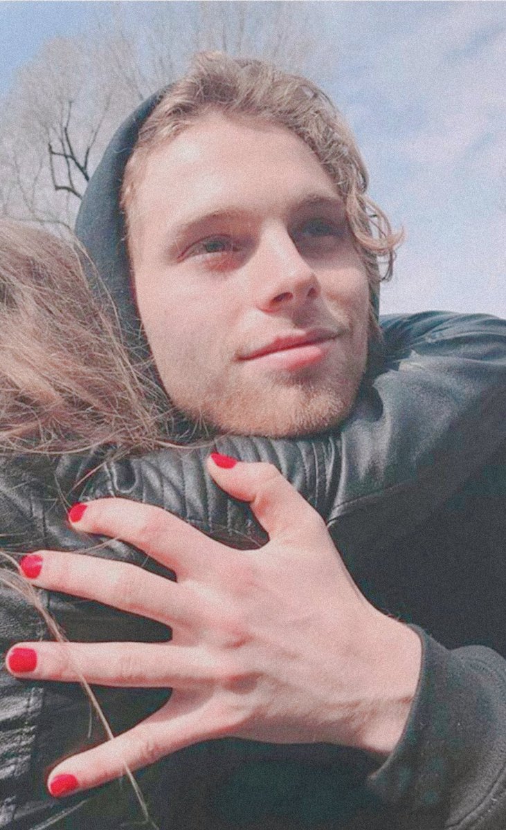 youngbloodsera's tweet image. there will be a day when i meet you and hug you so tight 💙✨🥺
you're a great human @Luke5SOS
#5sosedit #5secendsofsummer #lukehemmings #luke5sos #calumhood #ashtonirwin #michaelclifford