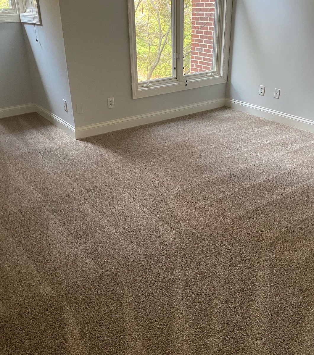 ServiceBros's tweet image. 👻 DEAL ALERT 👻
Halloween is coming up and don’t let your carpets do the spooking! Call or text 317-943-2767 (BROS) through the end of October for 10% off!
#fallcleaning #carpets #servicebros #steamcleaning #carpetcleaning #indianapolis #cleanhomes
