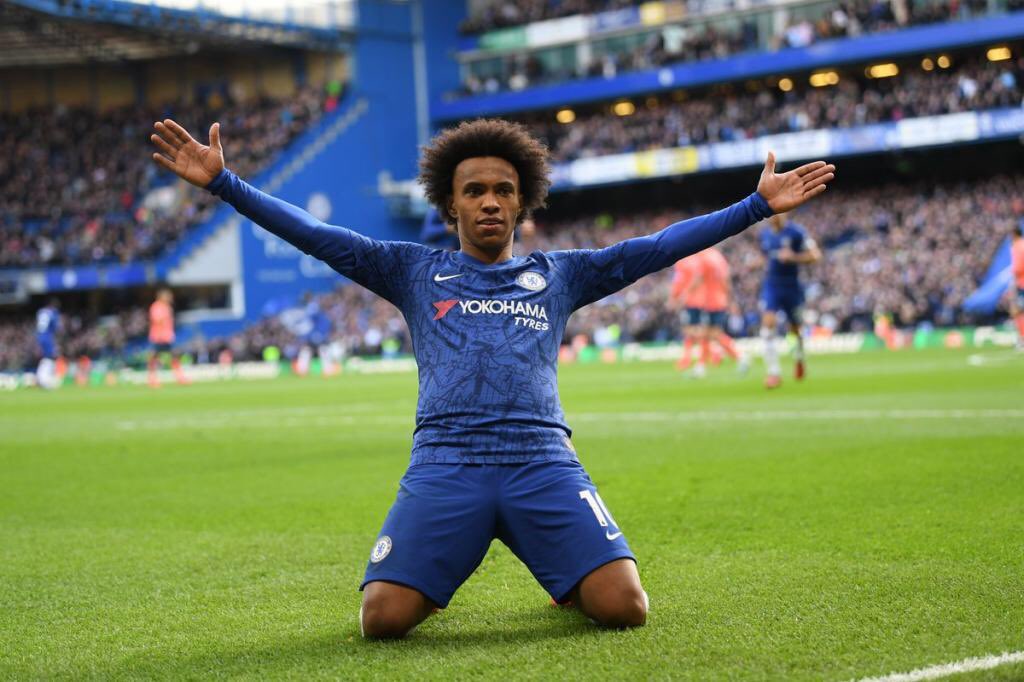 commençons par le joueur le plus surcoté de ce siècle willian borges 330 matchs à chelsea pr 57buts et 54 assist,il est très irrégulier,mauvais sauf en 19/20 ms il tient son statut de surcoté psk il ft 1 match incroyable par saison ms apres son match référence il devient naze tlt