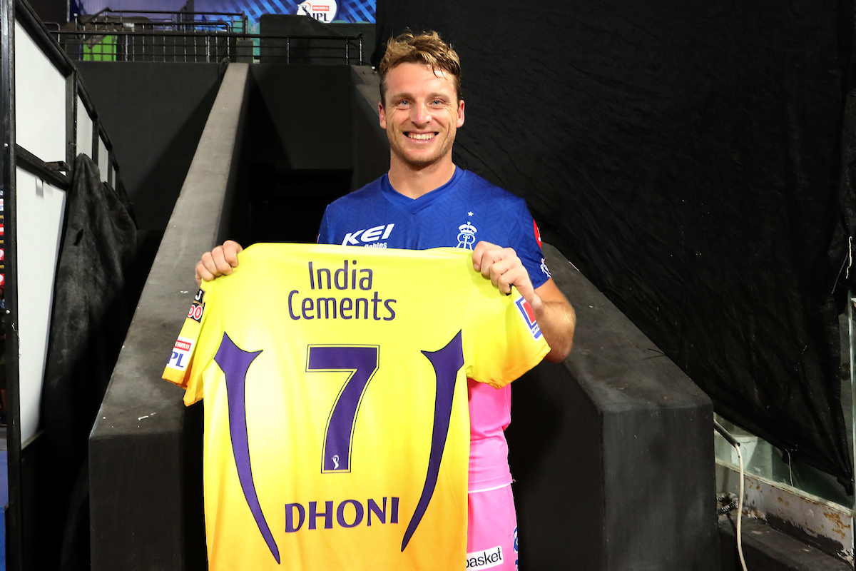 Buttler all smiles with a prized possession 😊😊 #Dream11IPL