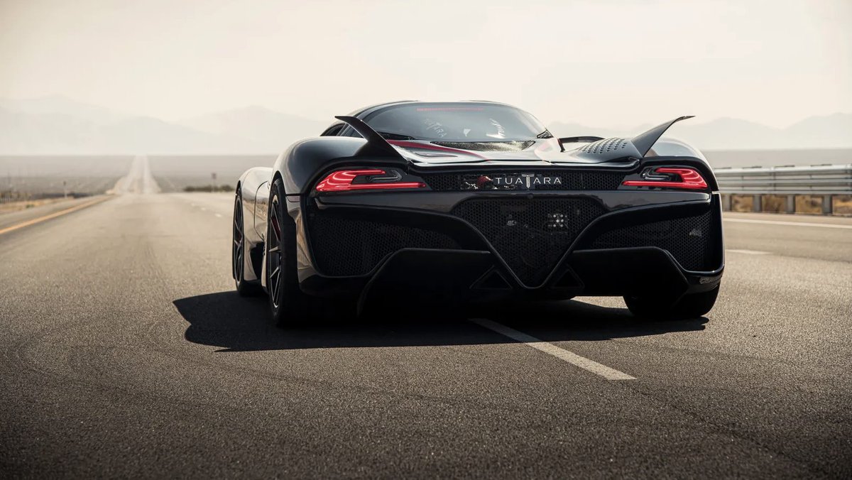 What it’s like to drive an SSC Tuatara 330 MPH on a Nevada public road
https://t.co/Eh5AnwbadC https://t.co/0NhDRpmCEJ