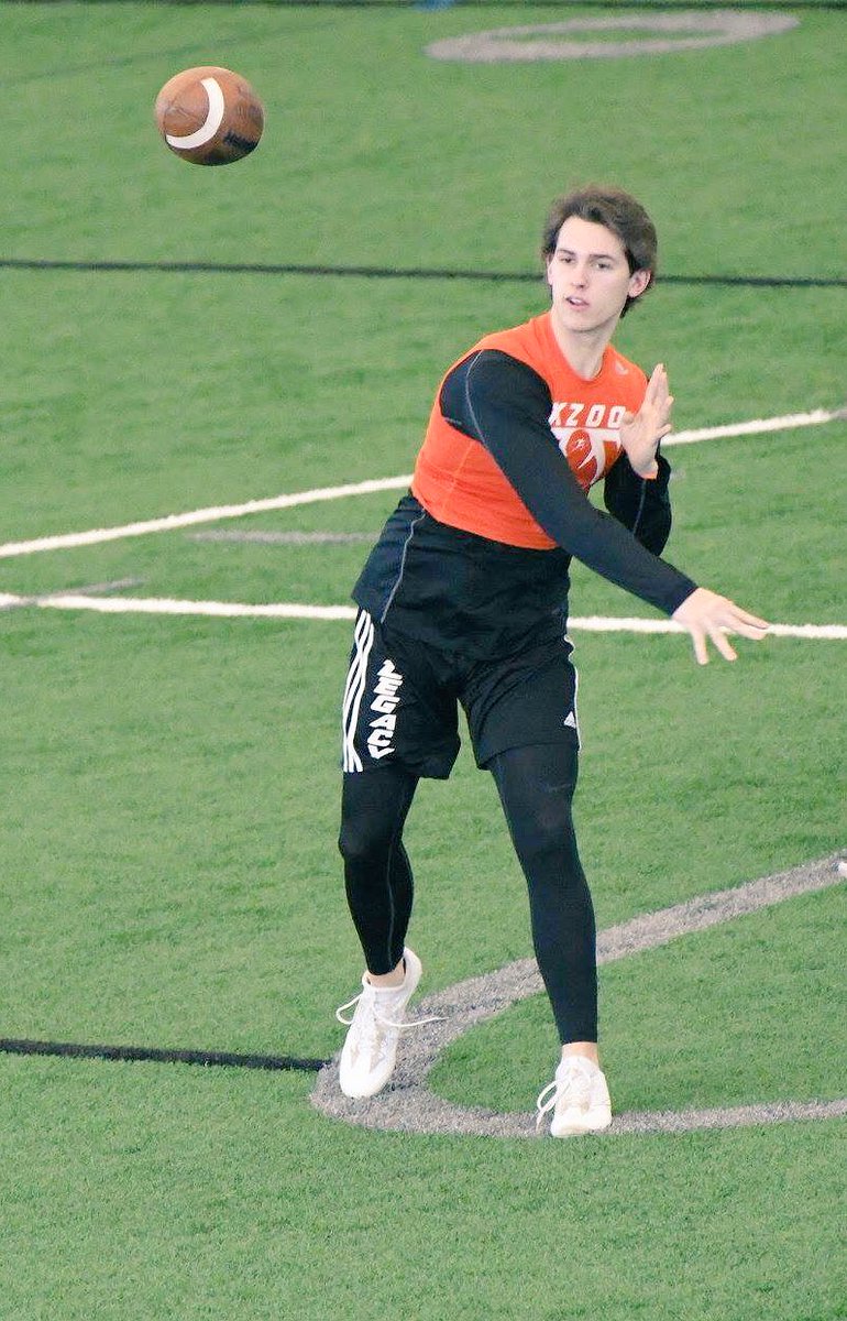 LegacyKZoo's tweet photo. Wishing a very happy birthday to our Legacy KZoo QB alum, Eric Wenzel (@EricWenzel5) who is now playing at Western Michigan University. Hope you have an awesome day and a better year! #ZooGang https://t.co/7jNoOZwhwM