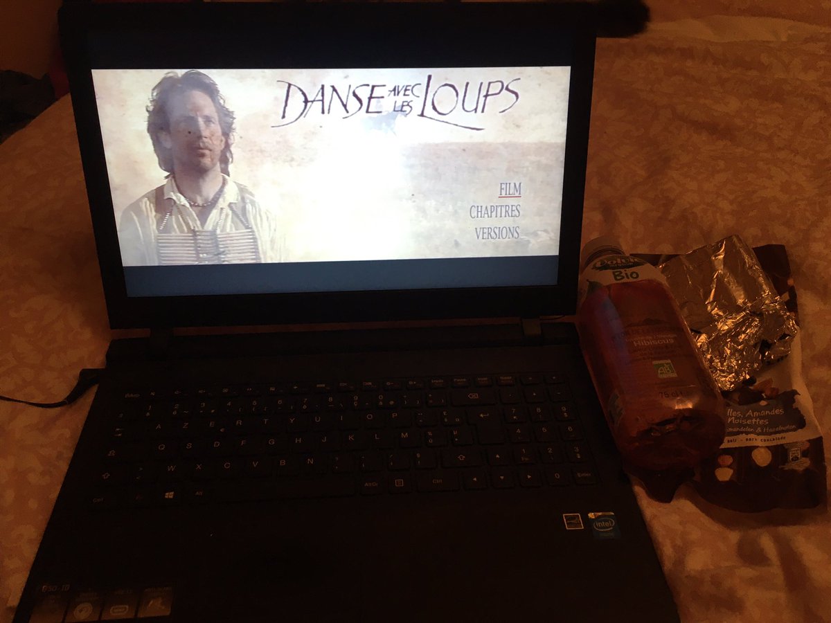 Celineleray1's tweet photo. Fin prête pour les 30 ans de #DanseAvecLesLoups bon anniversaire 🎉 
#DancesWithWolves
#MaryMcDonnell 
#KevinCostner
#TantooCardinal
#GrahamGreene  
🐺 ❤️ #TwoSocks https://t.co/gWj8ho2HIj