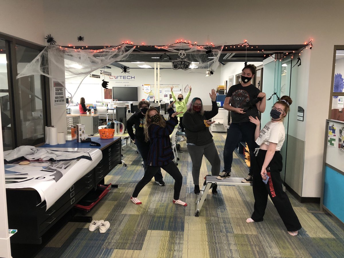 cvtech_grd's tweet photo. The Halloween feeling is coming to Graphic Design https://t.co/Ta2wSCh0OD