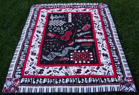 #Music #Lovers Rejoice this #Handmade #ModernQuilt What a great #Wedding, #Birthday, #holiday #mothersday or #Anniversary #Giftsforher #freeshipping to US https://t.co/NX4rWt68gi https://t.co/2FzbZmDJAK