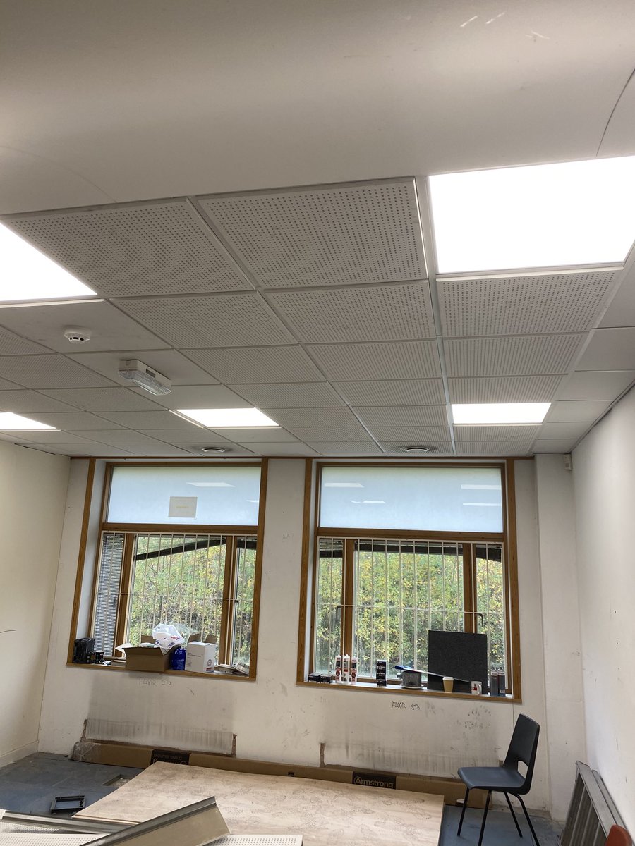 New LED lighting being installed in New Stokes Tile showroom, As well as other alterations, give us a call.
#merlxelectrical #electrician